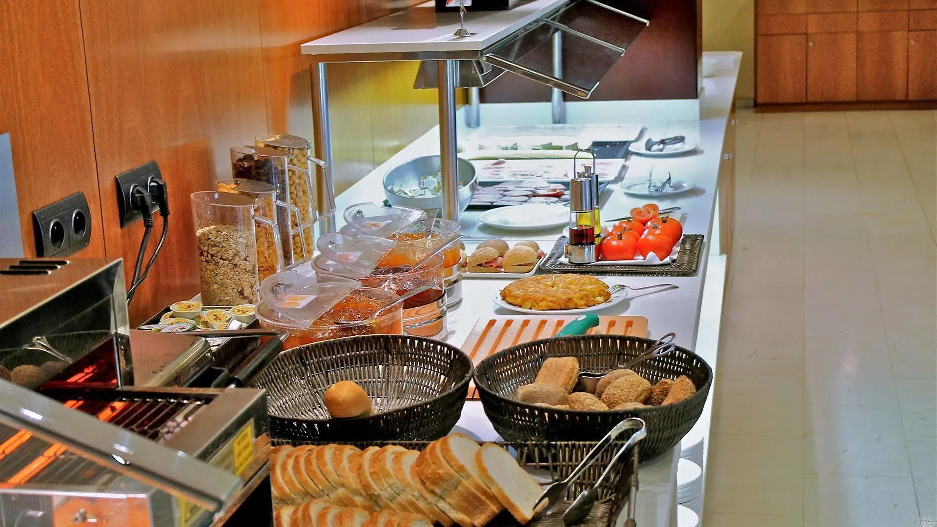 Catalonia Brussels Hotel Saint-Gilles 4*,